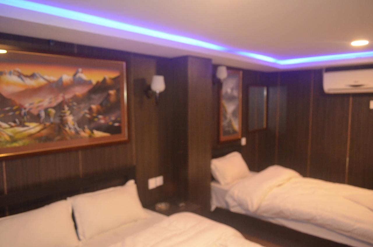 Hotel Holiday Inn Катманду Екстер'єр фото