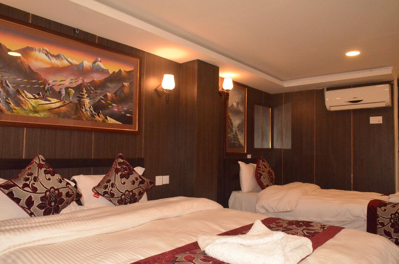 Hotel Holiday Inn Катманду Екстер'єр фото