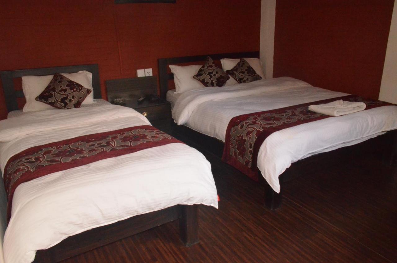 Hotel Holiday Inn Катманду Екстер'єр фото