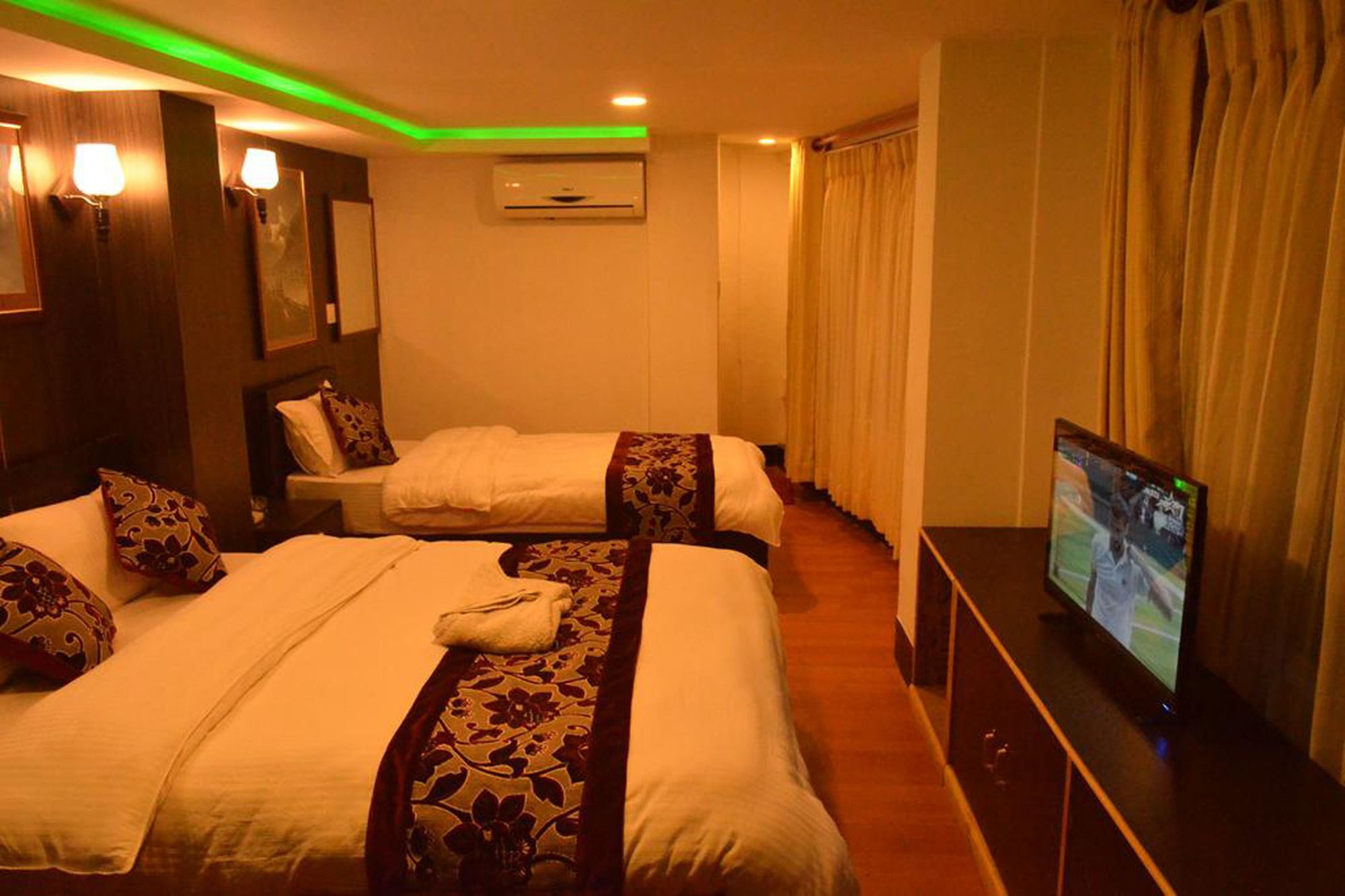 Hotel Holiday Inn Катманду Екстер'єр фото