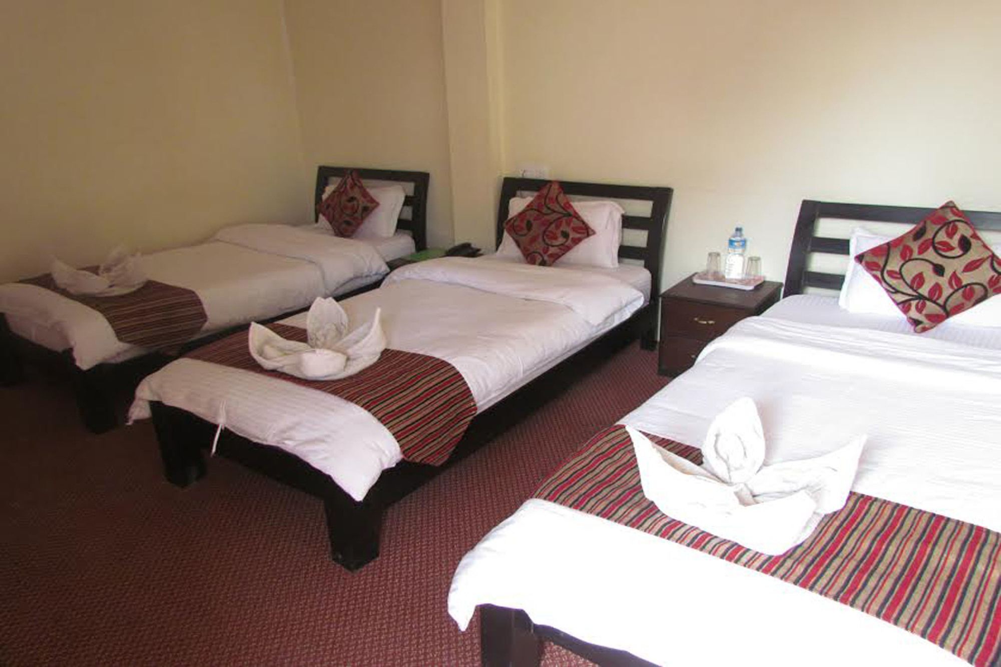 Hotel Holiday Inn Катманду Екстер'єр фото