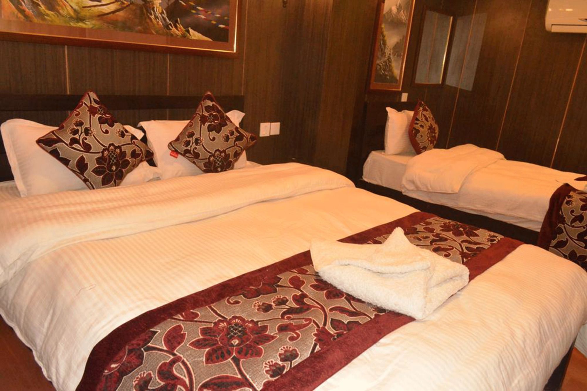 Hotel Holiday Inn Катманду Екстер'єр фото