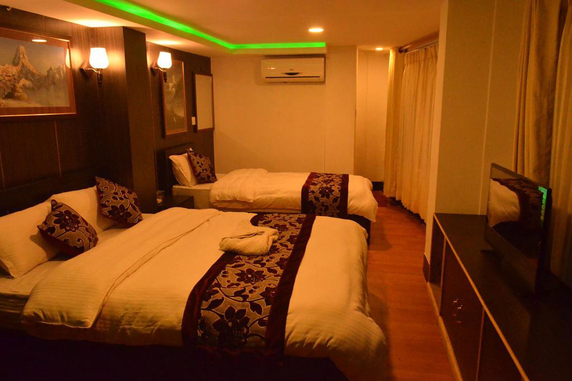 Hotel Holiday Inn Катманду Екстер'єр фото