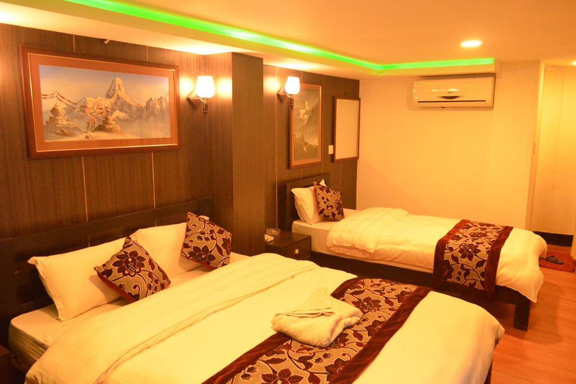 Hotel Holiday Inn Катманду Екстер'єр фото